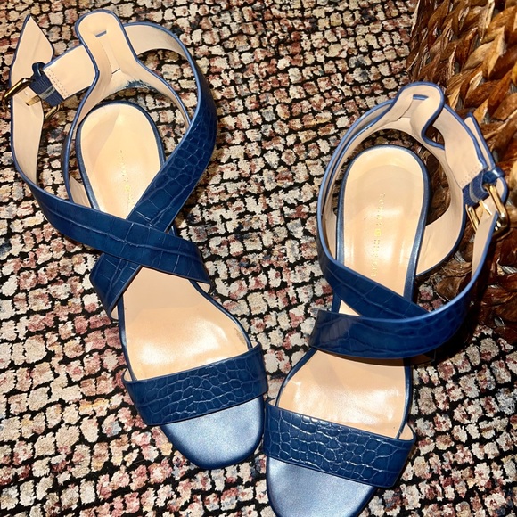 Tommy Hilfiger Women's Sadah Stacked Heel Sandals Slip On Blue 8 and a half M - Picture 8 of 8